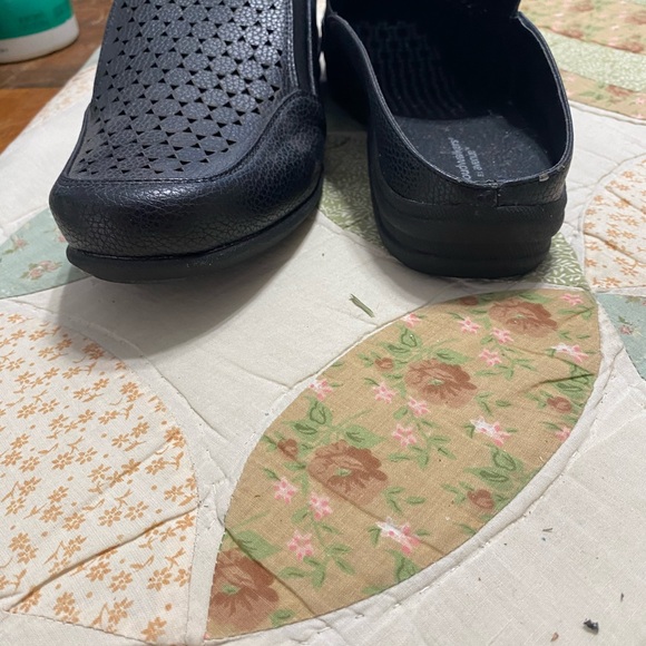 Women’s black s 10 wide cloudwalker by avenue clogs NWOT never worn - Picture 6 of 6